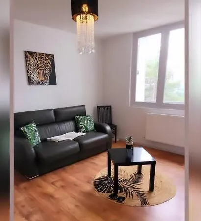 6 Pers. Equipe アパート